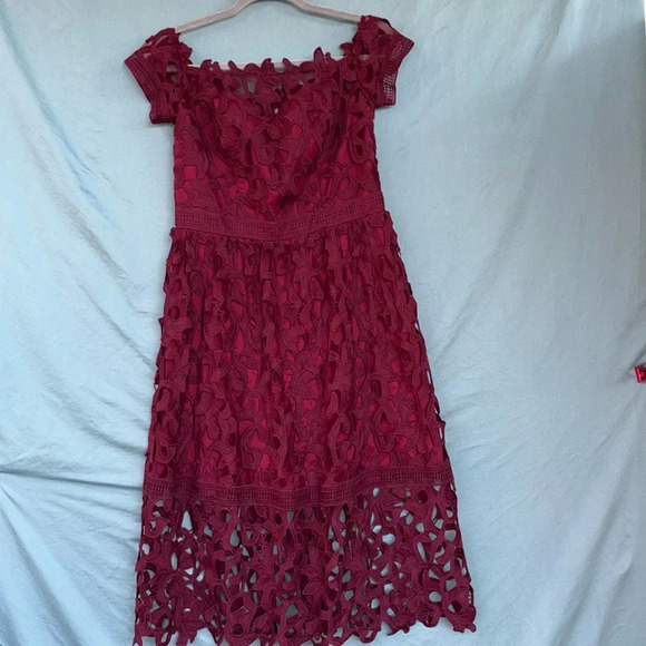 NWT Chi Chi London Bardot Neck Lace Crochet Design Midi Dress in Dark Red Sz 8 - Picture 1 of 8